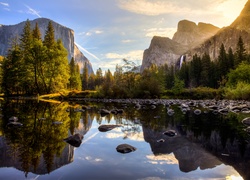 Krajobraz Parku Narodowego Yosemite w Kalifornii