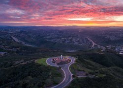 Krzyż na górze Soledad Mountain na tle panoramy San Diego