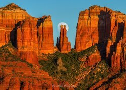 Stany Zjednoczone, Arizona, Skały, Cathedral Rock, Księżyc