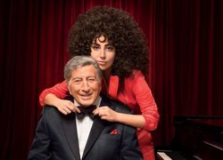 Kobieta, Mężczyzna, Piosenkarka, Lady Gaga, Piosenkarz, Tony Bennett, Smoking, Muszka, Kurtyna