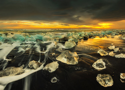 Islandia, Laguna Lodowcowa Jökulsárlón, Diamond Beach, Plaża, Bryły, Lód, Zachód słońca, Morze