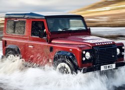 Land Rover Defender Works V8
