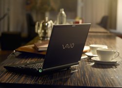 Laptop, Marka, VAIO, Filiżanki, Stół