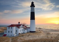 Stany Zjednoczone, Michigan, Ludington, Jezioro, Michigan Lake, Latarnia morska, Big Sable Point, Zachód słońca