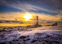 Norwegia, Wyspa Eigerøya, Latarnia morska Eigerøy Lighthouse,  Zima, Zachód słońca