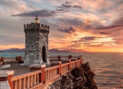 Latarnia morska Faro della Rocchetta w Toskanii