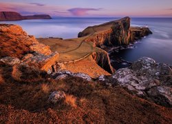 Morze Szkockie, Wybrzeże, Skały, Wyspa Skye, Latarnia morska, Neist Point Lighthouse, Półwysep Duirinish, Szkocja
