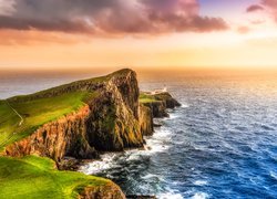 Szkocja, Wyspa Skye, Półwysep Duirinish, Latarnia morska Neist Point Lighthouse, Morze Szkockie, Wybrzeże, Wschód słońca