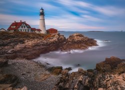 Latarnia morska Portland Head, Domy, Skały, Morze, Cape Elizabeth, Maine, Stany Zjednoczone