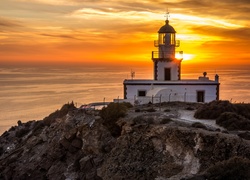 Latarnia morska w Akrotiri na wyspie Santorini