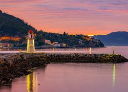 Latarnia morska, Góry, Wzgórza, Zachód słońca, Fiord Trondheimsfjorden, Trondheim, Norwegia