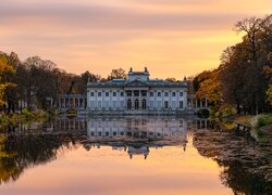 Jesień, Pałac na Wyspie, Staw, Drzewa, Zachód słońca, Łazienki Królewskie, Warszawa, Polska