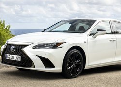 Lexus ES Hybryda