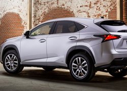 Lexus NX Hybryda, 2015