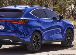 Lexus NX Hybryda tył i bok