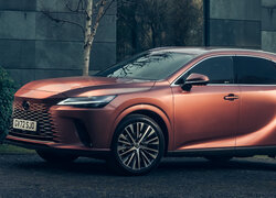 Lexus RX, Plug-in Hybryda