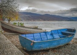 Łódki, Jezioro Ochrydzkie, Góry, Niebo, Chmury, Macedonia Północna