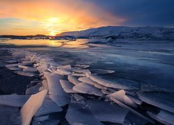 Lodowiec Eyjafjallajökull i kry na morzu w Islandii