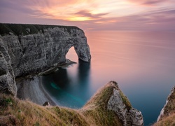 Francja, Normandia, Étretat, Morze, Kanał La Manche, Zachód słońca, Wybrzeże, Klif, Skały, Łuk Manneporte