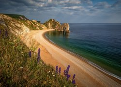 Wybrzeże Jurajskie, Łuk wapienny Durdle Door, Skały, Morze, Plaża, Hrabstwo Dorse, Anglia