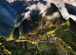 Machu Picchu - miasto Inków w Andach Peruwiańskich