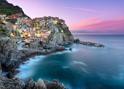 Manarola na wybrzeżu Cinque Terre nad Morzem Liguryjskim