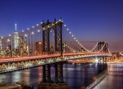 Manhattan Bridge - dwupoziomowy most nad East River w Nowym Jorku