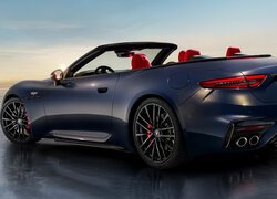 Maserati GranCabrio Trofeo tył i bok