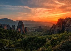 Grecja, Masyw skalny Meteory, Monastyr Varlaam, Klasztor Warłama, Skały, Zachód słońca