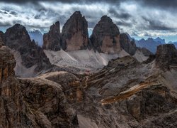 Góry, Tre Cime di Lavaredo, Dolomity, Włochy, Śnieg, Domki