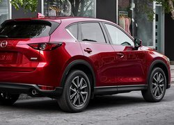 Czerwona, Mazda CX-5