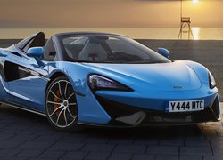 McLaren 570S Spider niebieski