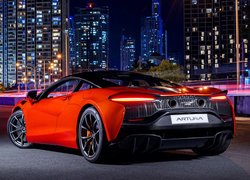 McLaren Artura tyłem