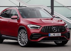 Mercedes-AMG GLA 35