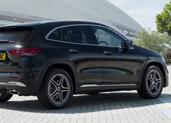 Mercedes-Benz GLA AMG Line