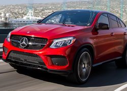 Mercedes-Benz GLE 450 przodem