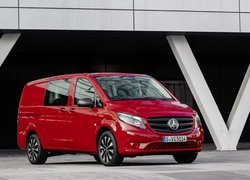 Czerwony, Mercedes-Benz Metris, 2020
