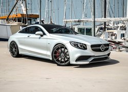 Mercedes-Benz S63