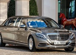 Mercedes-Maybach klasy S Pullman