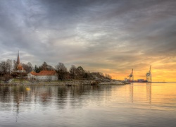 Miasto Larvik w Norwegii nad Zatoką Oslofjord