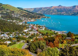 Morze, Półwysep Banksa, Góry, Zatoka, Żaglówki, Domy, Akaroa, Region Canterbury, Nowa Zelandia