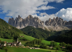 Miejscowość Santa Maddalena w północnych Włoszech