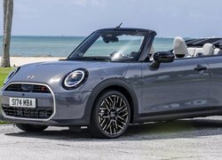 Mini Cooper S Convertible bok i przód
