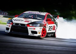 Mitsubishi RS R na torze w grze Grid Legends