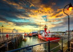 Przystań, Latarnie, Statki, Molo, Halfpenny Pier, Harwich, Anglia