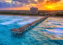 Morze, Fale, Molo, Juno Beach Pier, Plaża, Domy, Zachód słońca, Juno Beach, Floryda, Stany Zjednoczone