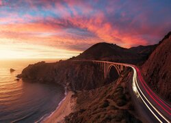 Morze, Most, Bixby Creek Bridge, Wybrzeże, Region Big Sur, Góry, Droga, Zachód słońca, Kalifornia, Stany Zjednoczone