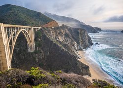 Góry, Morze, Most Bixby Creek Bridge, Wybrzeże, Region Big Sur, Kalifornia, Stany Zjednoczone