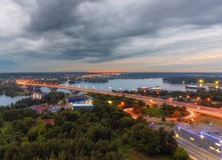 Most Dmitrovskoye Shosse nad zbiornikiem Klyazma w Rosji