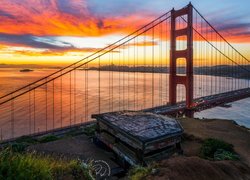 Most Golden Gate Bridge na tle Cieśniny Golden Gate